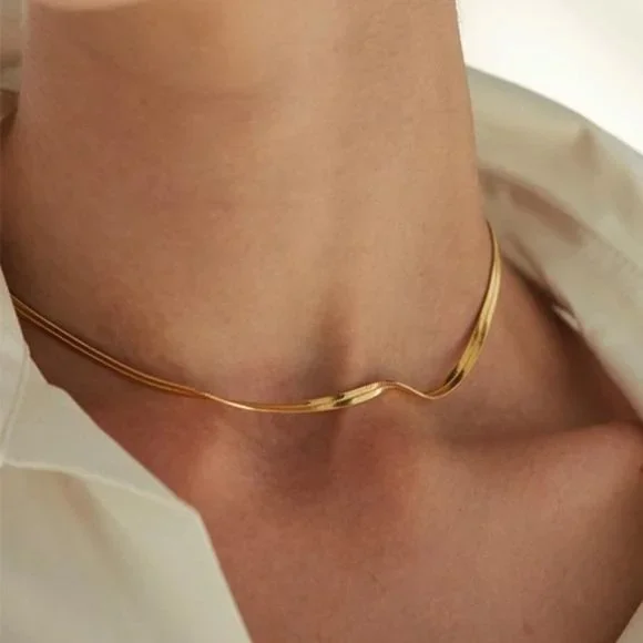 NEW 18K Gold Flat Snake Chain Necklace, nice Necklace, cute Necklace - Picture 3 of 6